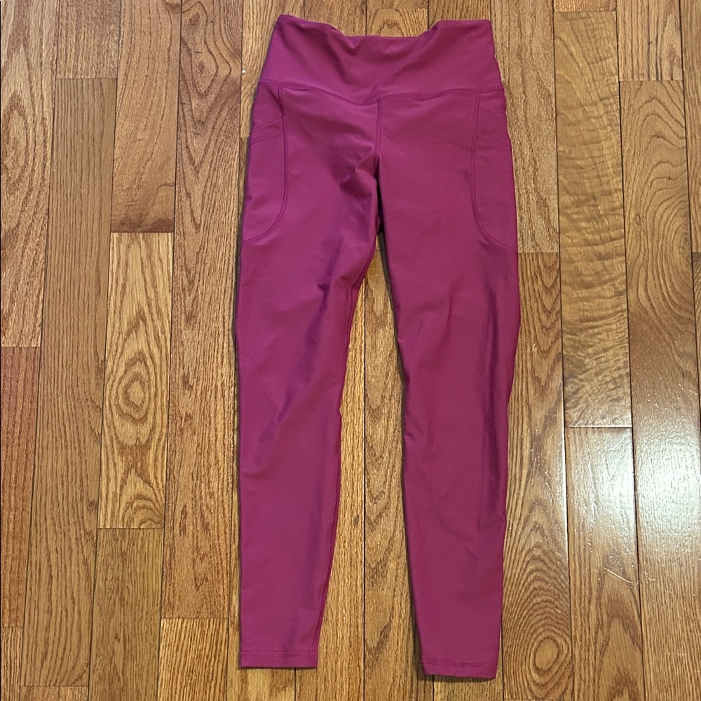 Old Navy Active High-Rise Berry Leggings with Side Pockets